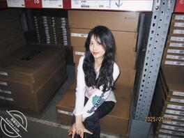 原创厕拍07年马上大一女大学生反差骚逼1