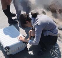 撅起屁股等草的贱货女大学生2