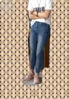 日常偷拍骚货人妻与离异少妇0