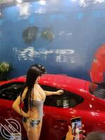 分享展会上一个爆乳巨臀萝莉女很哇塞2