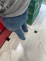 对紧身牛仔裤的少妇毫无抵抗力0