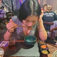 学妹约完饭后给我展示新内衣1