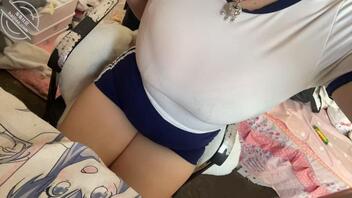 无意看到女儿手机把自己看硬了怎么办？1