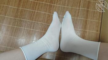 套路女生拍脚，成功要到女高原味～