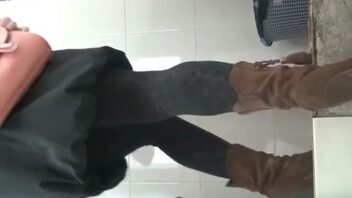 美女的姨妈来了