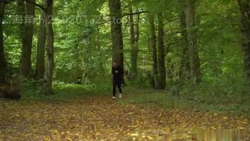 每天跑步，骚白看见我体力好，勾引我艹逼