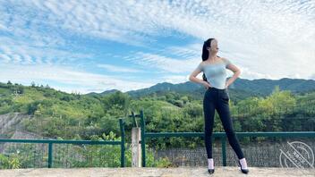 【60分原创户外】拉着气质姐姐铁路旁裤里丝双洞齐插,晚上又到树林母狗调教0