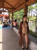 越玩越大胆了，你们认为呢？1