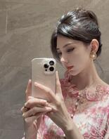 【夏薇薇】已婚 售楼处置业顾问 如果我脱光趴在售楼处 会有男人排队操我吗