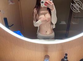 知道秀色的来，骚母猪想被吃
0