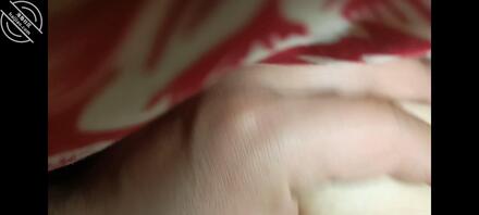 真实原创金币贴。老妈和闺蜜喝拼酒,喝的烂醉如泥 。醉成一团怎么玩都不醒。0