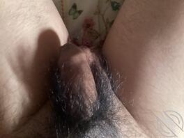 偷拍15岁亲弟弟，竟然已经这么大了，想帮他破处