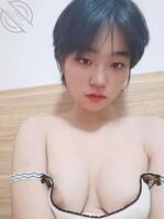 02女大，黑丝发骚1