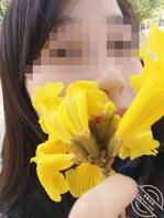 （76）【原创】放个福利，老姐来月经了，车上擦逼给我看。0