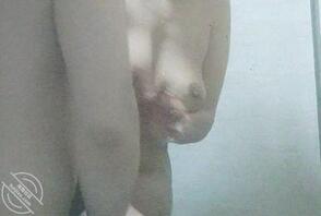 强上洗澡的老妈0