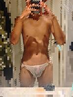 偷穿妈妈的内裤