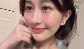 最骚母女来了，想跟妈妈共侍一夫