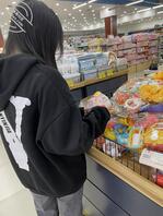 跟女儿去购物,顺便拍拍女儿。502