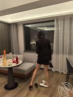 窗前后入骚妻，给对面居民楼展示淫荡一面，她说羞耻感满满0