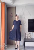 自从不小心看到丈母娘洗澡后，丈母娘跟我感觉逐渐疏远了0