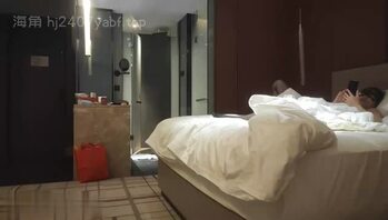 SM轻调淫荡熟女人妻，完美露脸。