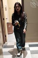 原创厕拍 牛仔裤小姐姐