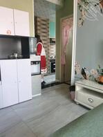 (原创)6带妹妹去逛街买衣服然后带回家迷奸她2