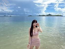 【原创】52 和妹妹去斐济旅游，手扣她的骚逼，淫液喷的我满手都是2