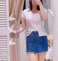 骚狗妹妹白天很正经到晚上就喜欢露奶露逼1