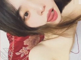 高颜值的女友已经分了，还是背着男友偷偷过来乳交口交按头口爆。0