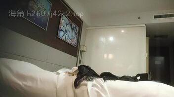 黑丝小妹妹，强奸着特舒服，水多多，浪比