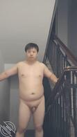 贱狗儿子楼道刺激露脸露出分享求评论0