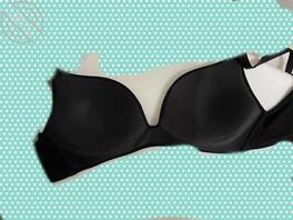 晚上起夜,射在了姐姐的胸罩上2