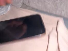 刚刚拍的看日期时间，干老婆舔老婆，让大家一起玩我老婆骚逼