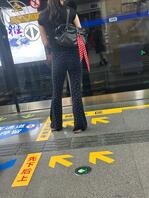 要的就是刺激，地铁里追了好久，才追上