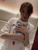 多位极品反差婊图集,反差越大越淫荡!多图1