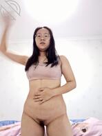 露脸合集自拍来了，这样的母狗是哥哥们心目中的母狗吗，喜欢的哥哥们敬请评论0