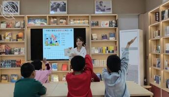 看很多兄弟们说想看看老婆的b 那大伙来帮我看看老婆这b被多少人操过 1