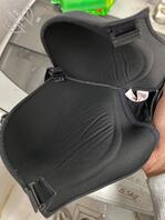 巨乳妈妈2 一直觉得妈妈的内衣内裤很性感1