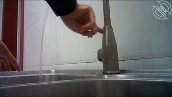 9.弟媳脚抽筋，我给她按摩，摸到逼了，生气了