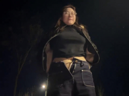 快手上的一个大奶骚逼各种场合露出