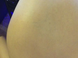 纽约大屁股骚母狗第二集。叫声爽。对话淫荡。相约单女。。