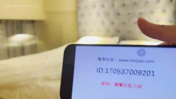 18；小妈在我的强攻下骚气冲天，大奶子晃个不停