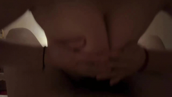 丰满淫妻大奶乳交