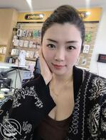 表姐的胸有点变大了1