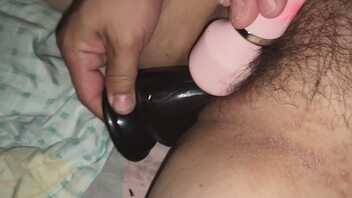 想让母狗老婆勾引公公