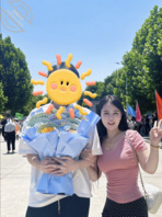 看到爸妈做爱视频后想和老妈做爱1