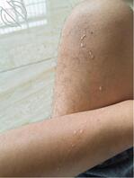 小突破,和老妹闹,老妹居然用奶子喷奶泚我。1