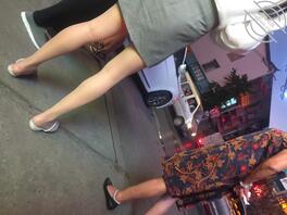 抄底肉丝长腿少妇2