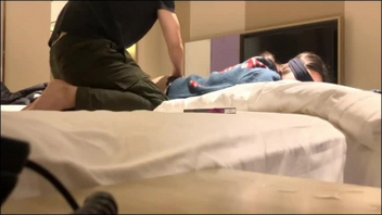 性格内向害羞但对性有强烈的欲望极度敏感奶头狂抖小穴蜜汁